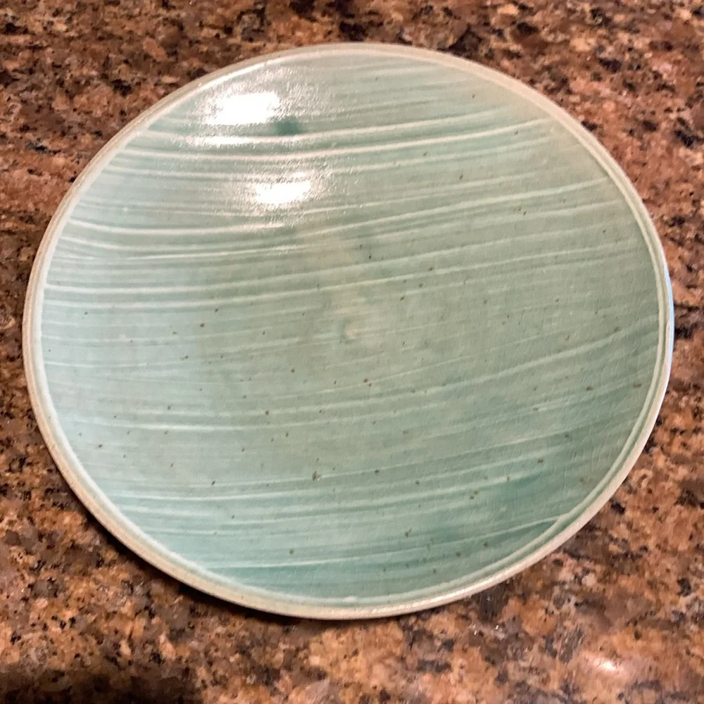N/A pottery plates